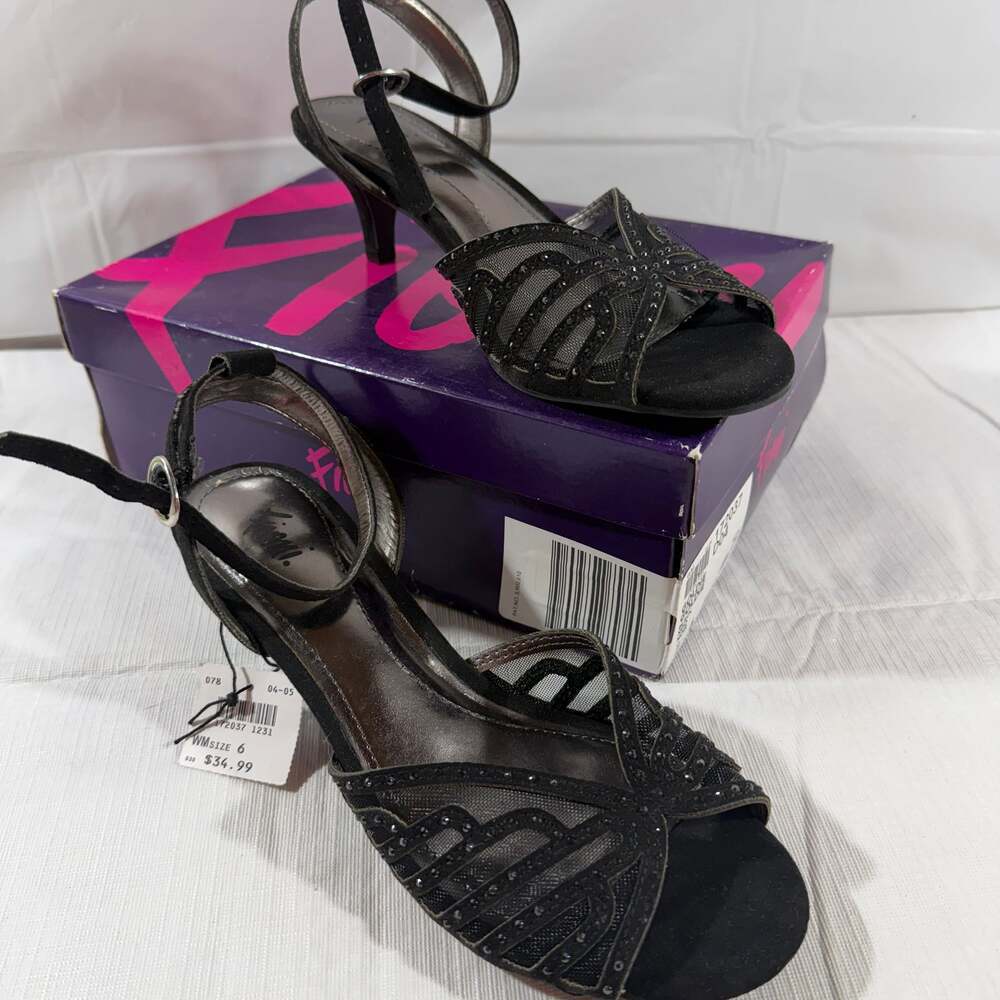 Fioni Women's Black Open-Toe Ankle Strap Low-Heel